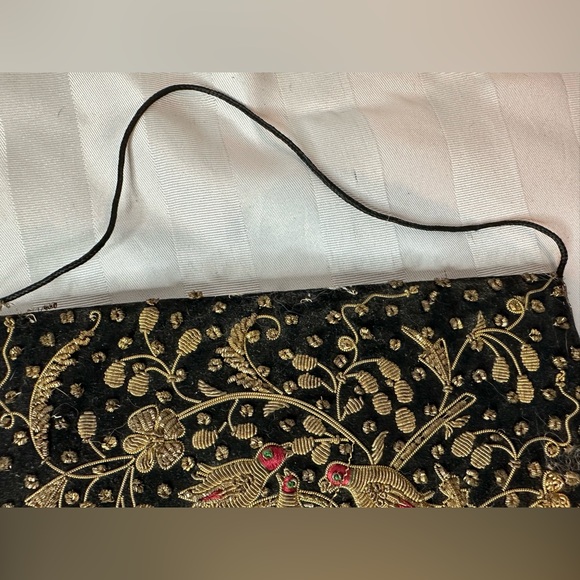 Vintage intricate and exquisite zardozi bag, hand made in India. - Picture 13 of 15